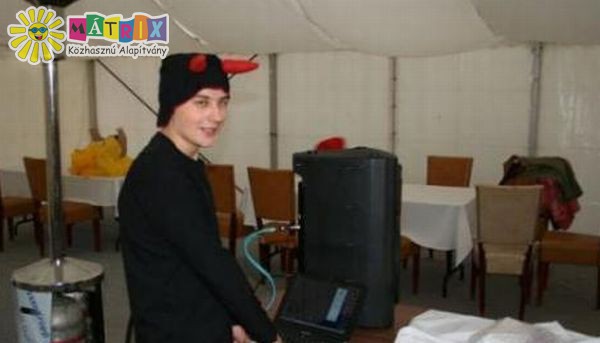 Mikulás Ünnepség sokszáz családdal a Szeretet Sátorban