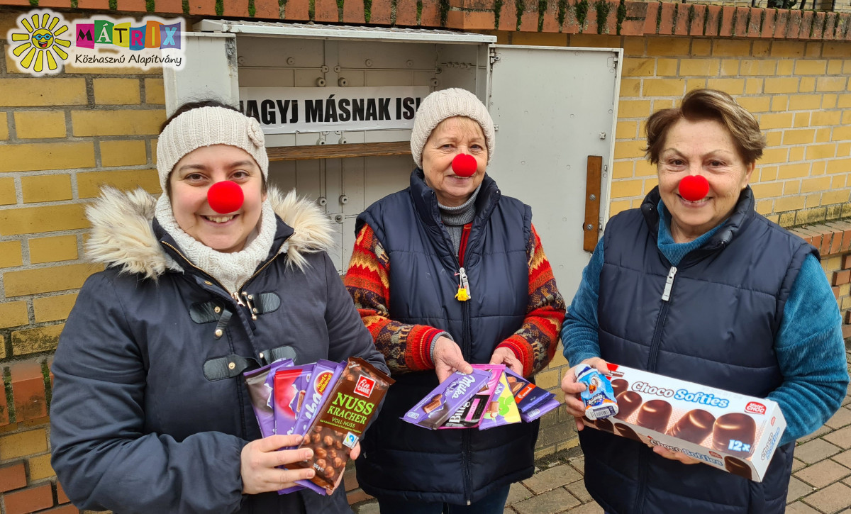 Ételosztás a Szeretetláda rászorultjainak