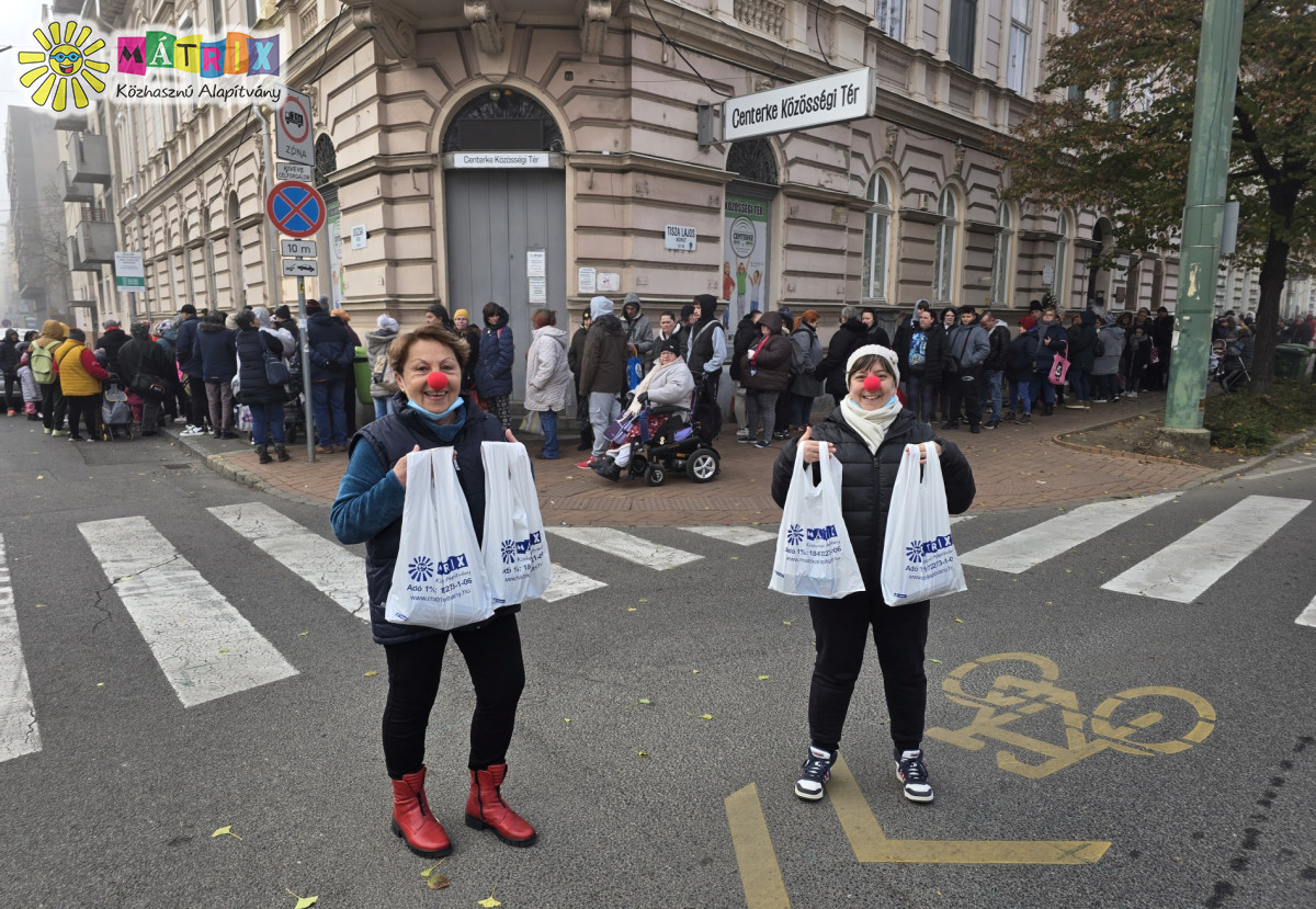 Cikkek / Élelmiszer csomaggal segítettünk újabb 600 családot