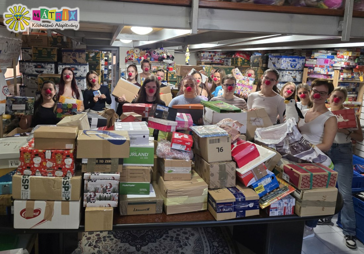 Galéria / Készülnek a játékos dobozok