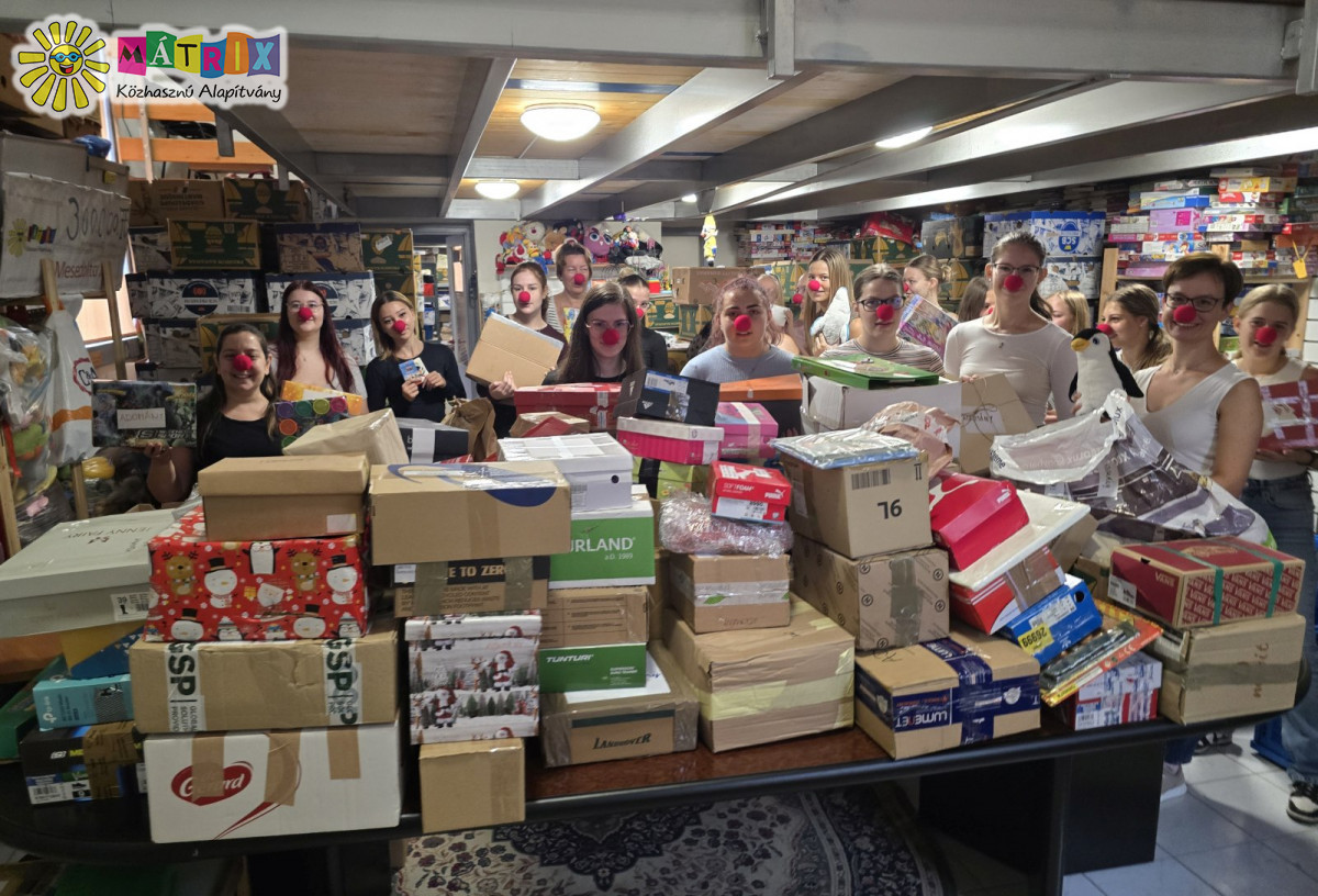 Galéria / Önkéntes alapítványi segítők a gyermekekért