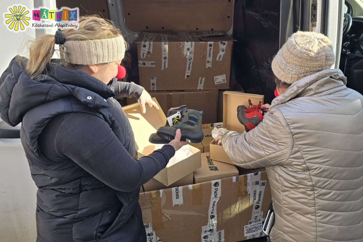 Galéria / Kisgyermekek - téli cipő osztás
