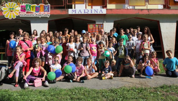 Csodafalus gyerekek csoportja a Szegedi Ifjúsági Napokon