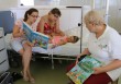 Mesedoktorok, meseolvasás gyermekkórházban