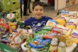 Élelmiszer adomány gyűjtés - segített kicsi és nagy is
